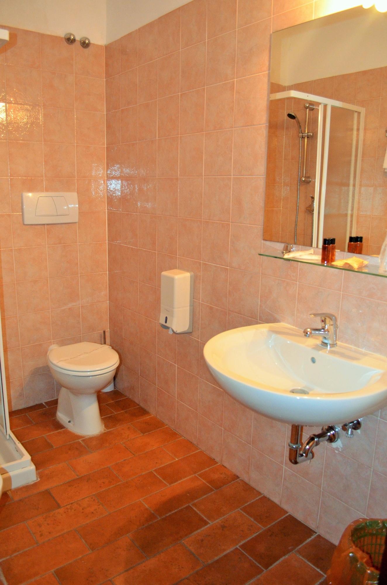 Hotel Oasi Neumann Cortona Luaran gambar