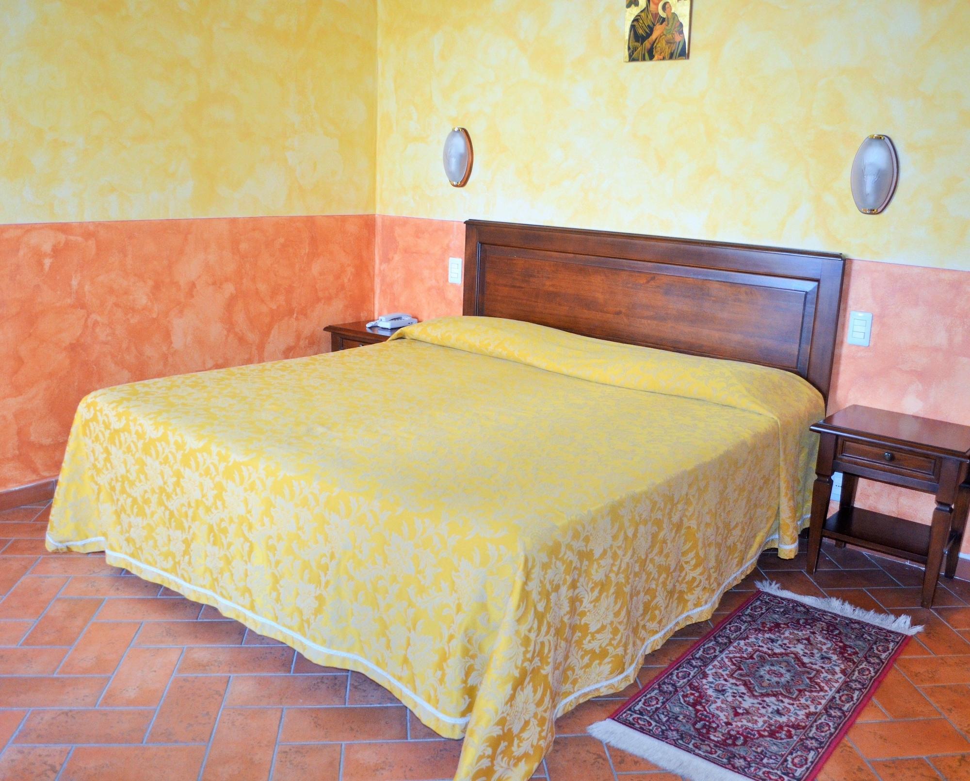 Hotel Oasi Neumann Cortona Luaran gambar