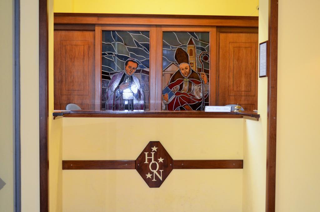 Hotel Oasi Neumann Cortona Luaran gambar
