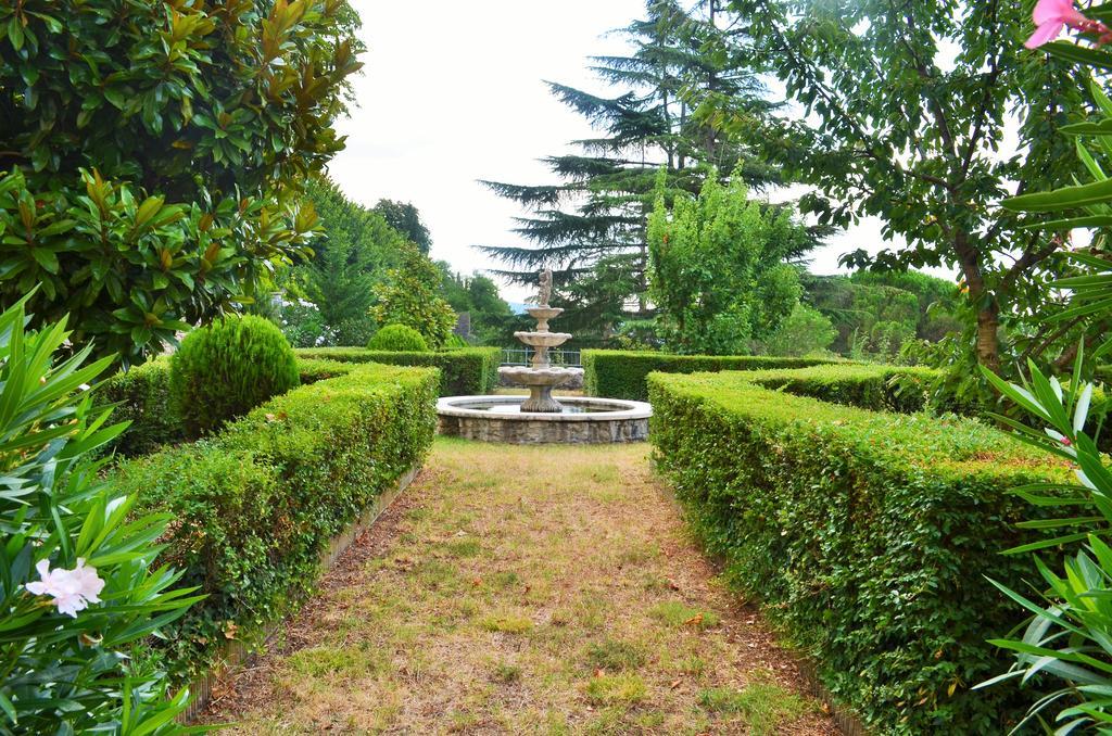 Hotel Oasi Neumann Cortona Luaran gambar