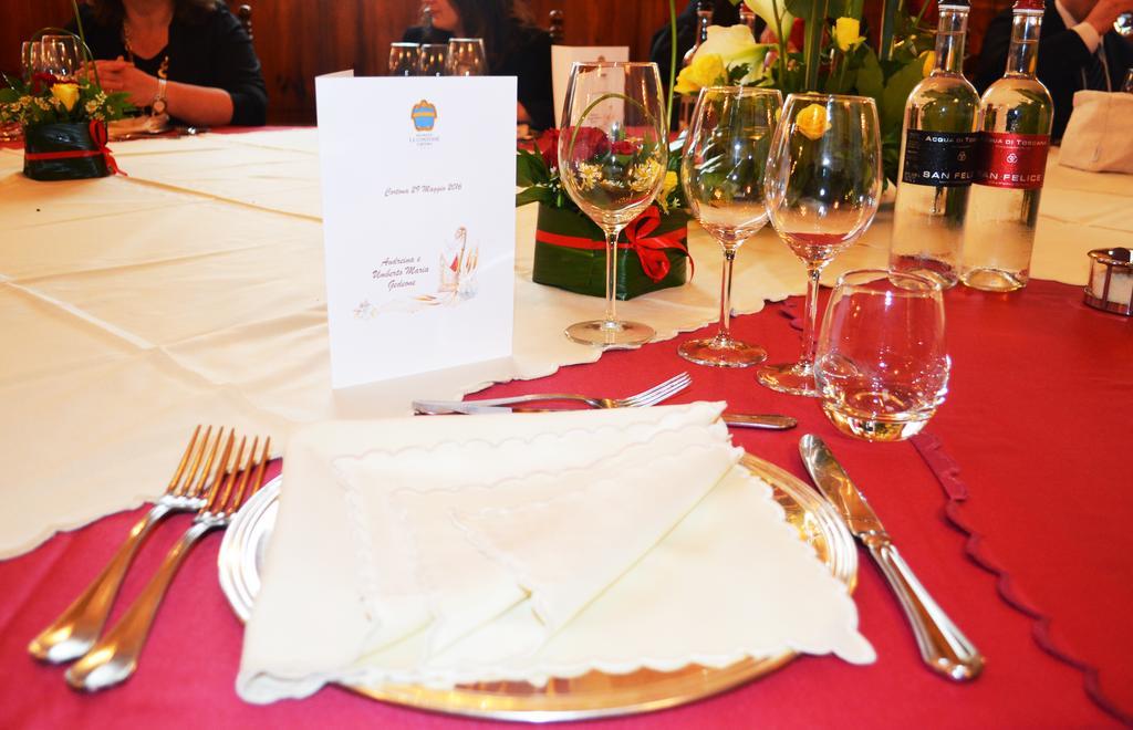 Hotel Oasi Neumann Cortona Luaran gambar